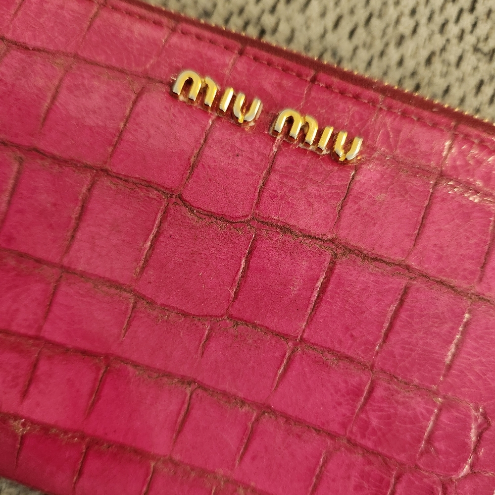 Miu Miu Croc Embossed St. Coco Lux Zip Wallet - Picture 4 of 14